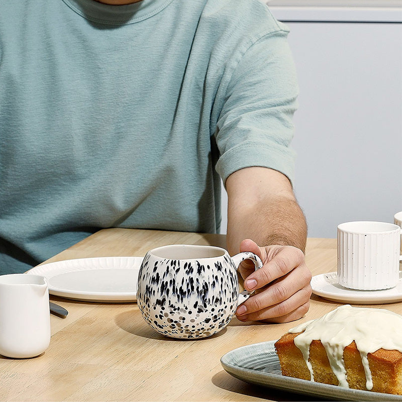 Chope 46cl dotted black Muggies Salt & Pepper