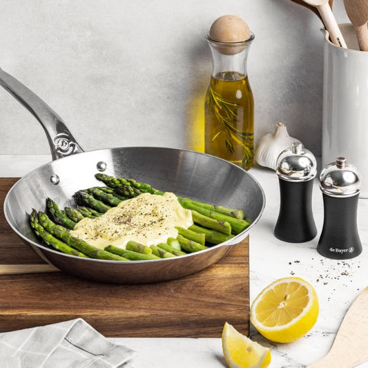 asperges dans poêle