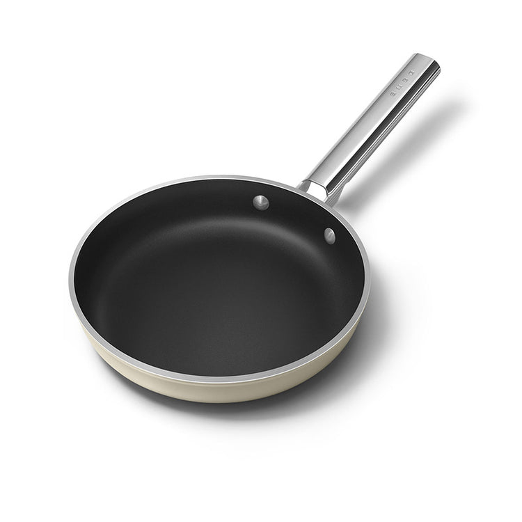 Poêle anti-adhésive 28 cm Crème Mat Années 50 Smeg