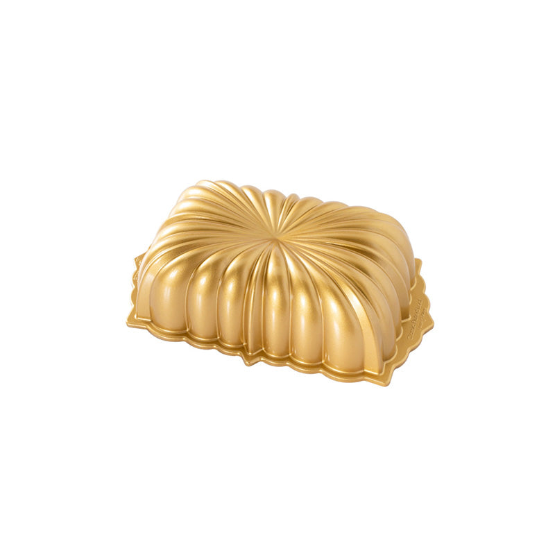 Moule à cake plissé Gold Nordic Ware
