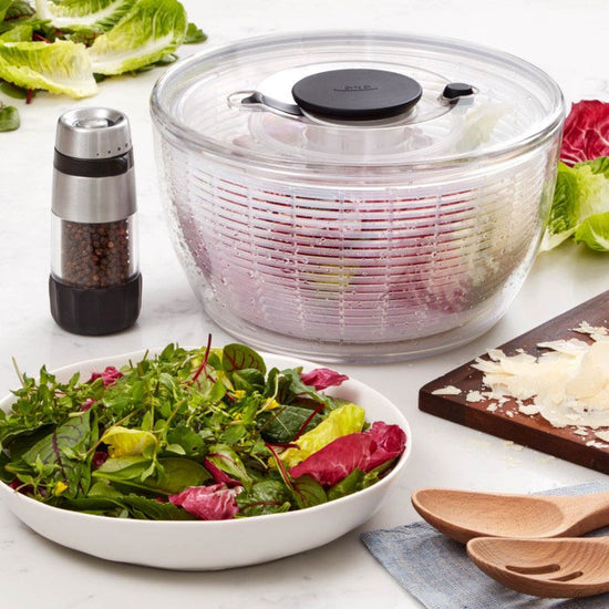 Essoreuse à salade avec poussoir 26 cm Oxo