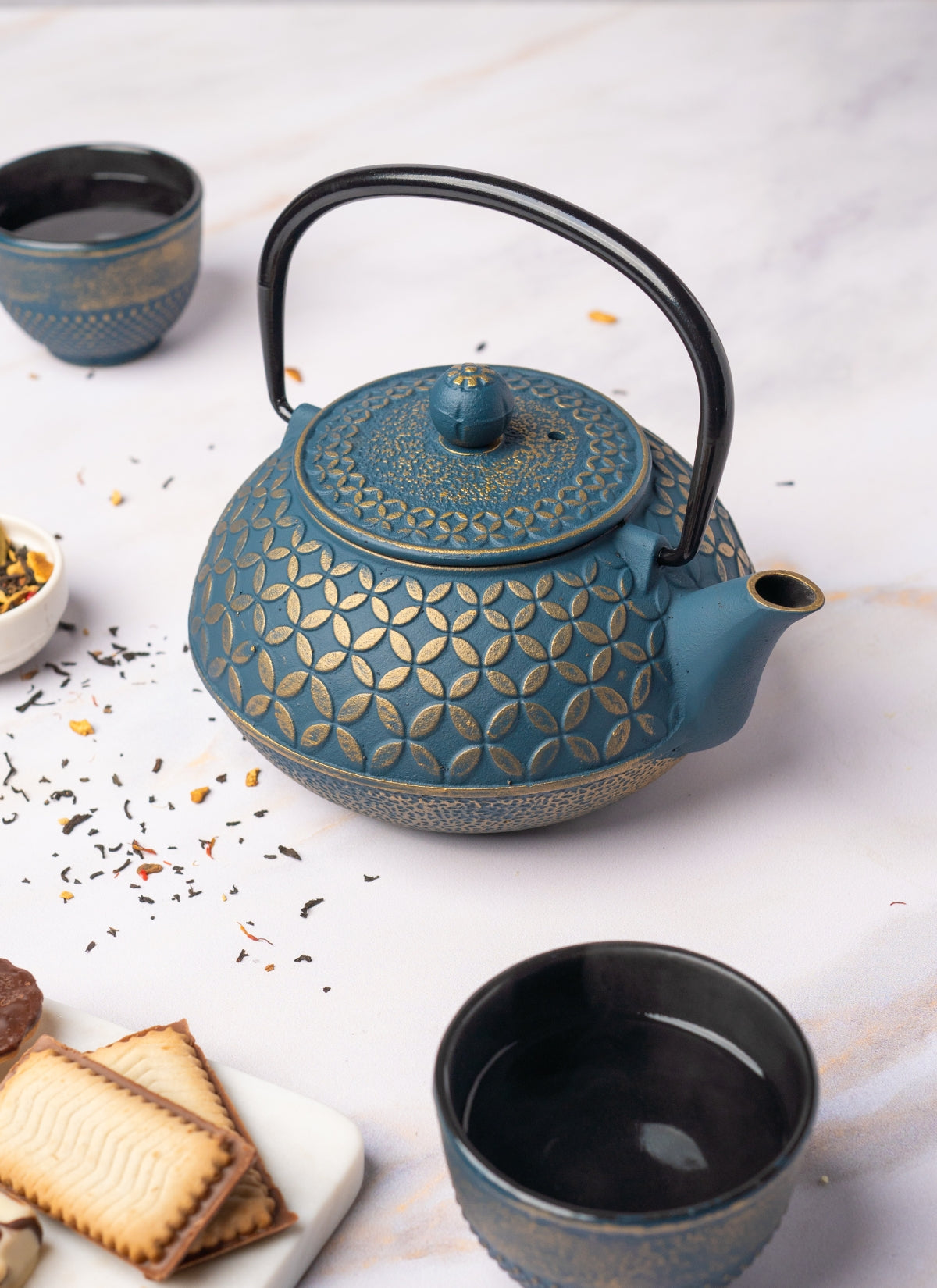 LES THÉIÈRES ET CAFETIÈRES
